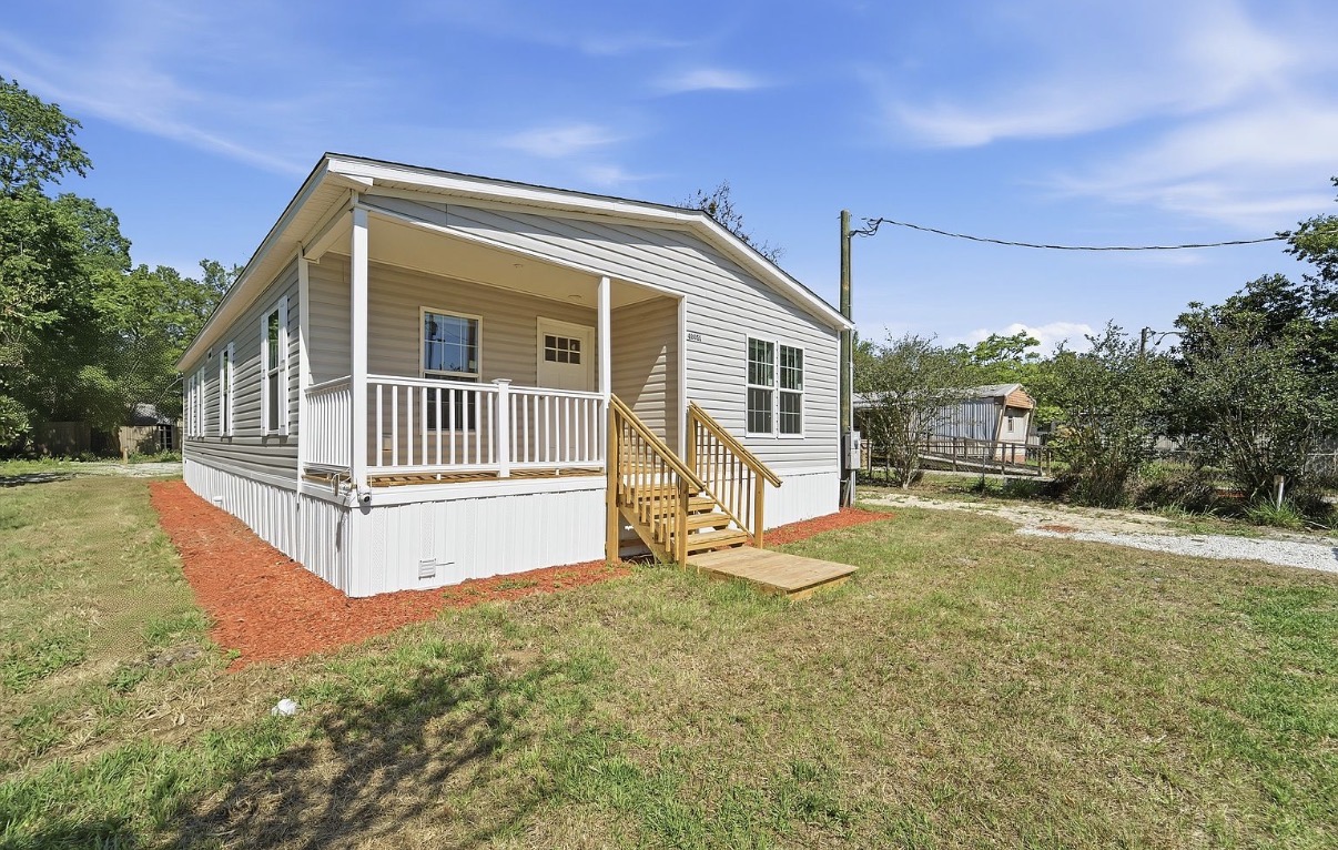 White porch home — North Florida closed deal